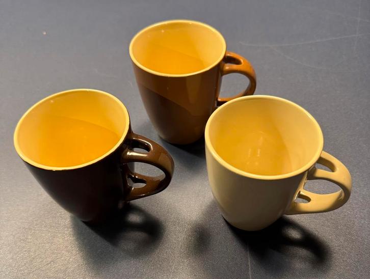 Set van 3 mokka bruin mokken, Huis en Inrichting, Keuken | Servies, Zo goed als nieuw, Kop(pen) en/of Schotel(s), Overige stijlen