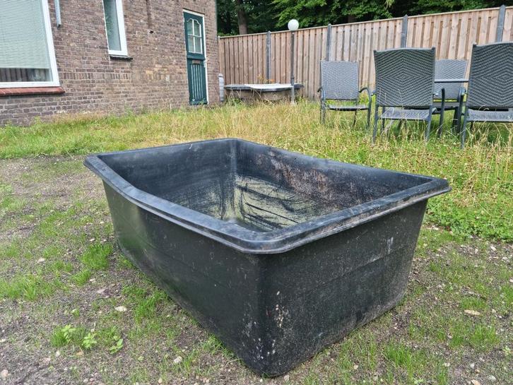 Keurige sierlijke voorgevormde vijver met een fraai formaat, Tuin en Terras, Vijvers, Zo goed als nieuw, Ophalen