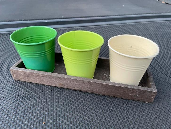 Leuke Kweekpotjes Set, Tuin en Terras, Bloempotten, Gebruikt, Metaal, Binnen, Minder dan 40 cm, Minder dan 25 cm, Rond, Ophalen