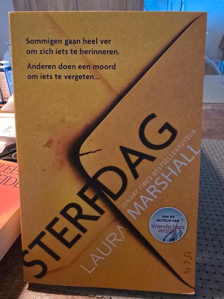 Sterfdag - Laura Marshall, Boeken, Economie, Management en Marketing, Zo goed als nieuw, Overige onderwerpen, Ophalen of Verzenden
