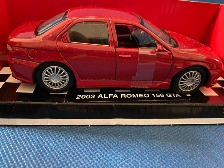 Alfa Romeo 156 GTA 2003 1:32  New Ray, Hobby en Vrije tijd, Modelauto's | 1:32, Auto, Overige merken, Ophalen of Verzenden