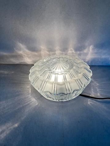 Vintage glazen plafondlamp of plafonnière 25 cm doorsnede beschikbaar voor biedingen