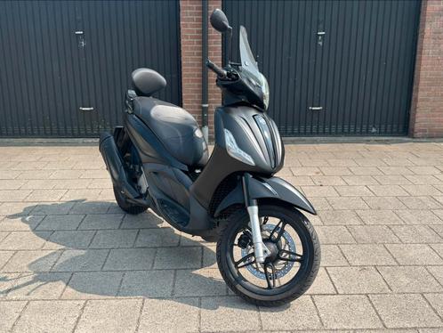 Piaggo Beverly 350 Sport Touring 2014 | Zwart | SHAD |, Motoren, Motoren | Piaggio, Particulier, Scooter, 12 t/m 35 kW, 1 cilinder