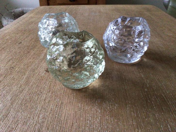 3 kleine waxinelichthouders, kosta Boda, sneeuwbal., Huis en Inrichting, Woonaccessoires | Kandelaars en Kaarsen, Zo goed als nieuw