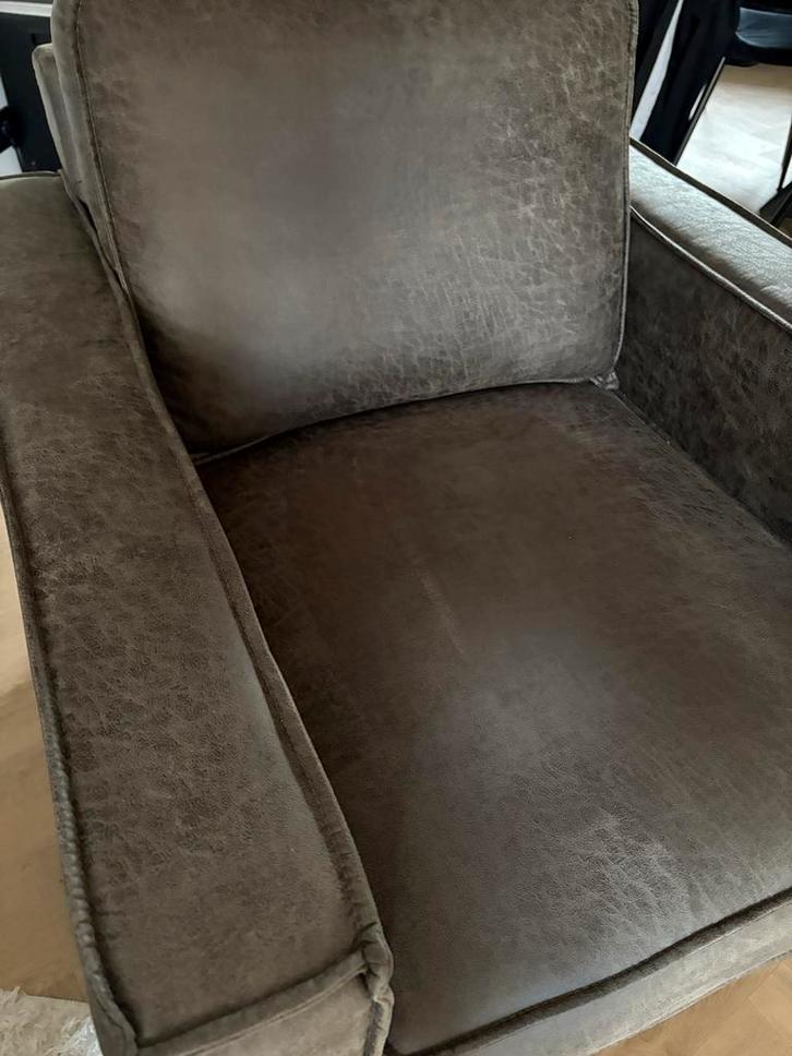 Grijze Fauteuil - Zo Goed Als Nieuw, Huis en Inrichting, Fauteuils, Zo goed als nieuw, Leer, 75 tot 100 cm, 75 tot 100 cm, Ophalen of Verzenden