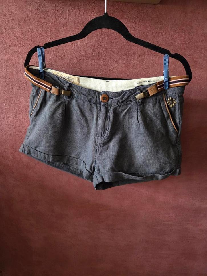 Korte broek van Twenty Three in maat M, Kleding | Dames, Broeken en Pantalons, Zo goed als nieuw, Kort, Ophalen of Verzenden