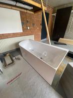 Kunststof ligbad., Huis en Inrichting, Badkamer | Complete badkamers, Ophalen of Verzenden, Gebruikt