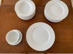 Set bijna nooit gebruikt servies, porselein, wit, Ophalen of Verzenden, Zo goed als nieuw, Bord(en), Overige stijlen