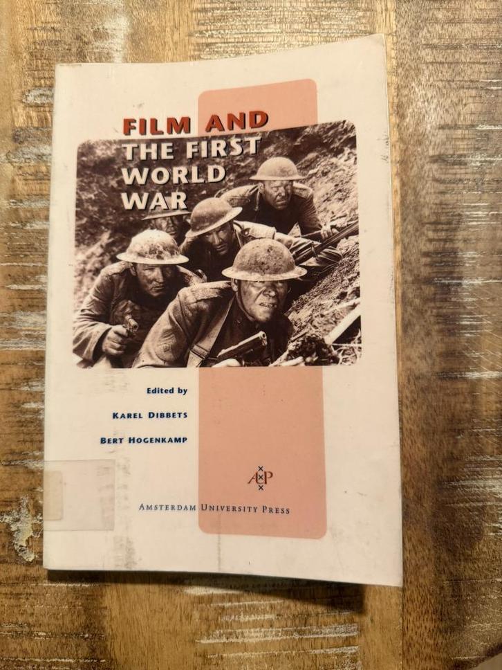 Film and the First world War - K. Dibbets / B. Hogenkamp, Boeken, Film, Tv en Media, Zo goed als nieuw, Filmspecifiek, Ophalen of Verzenden