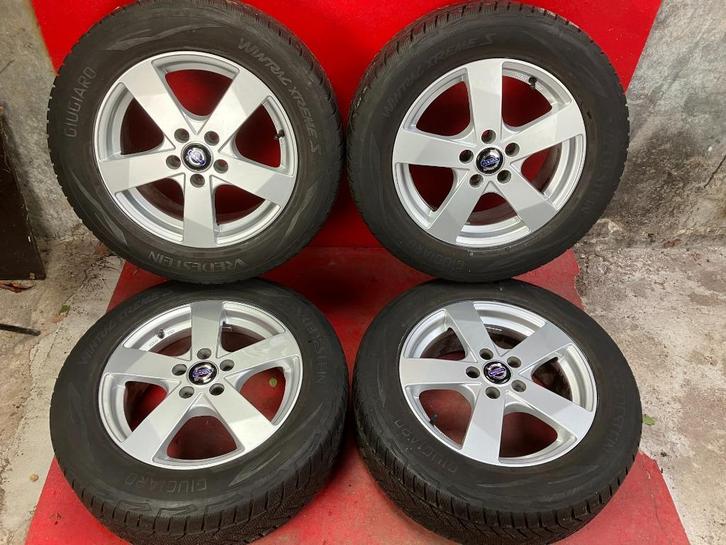 Winterbanden Volvo V70 225/55R16 Vredestein, Auto-onderdelen, Banden en Velgen, Banden en Velgen, Winterbanden, 16 inch, 225 mm