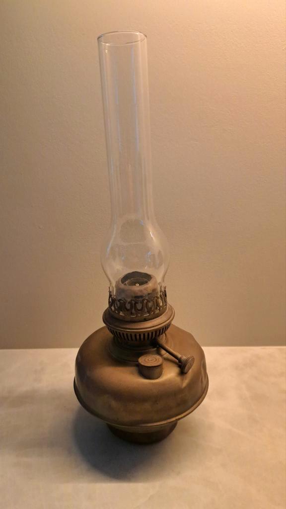 Oude olielampen, waarvan 1 elektrisch, Antiek en Kunst, Antiek | Lampen, Ophalen of Verzenden