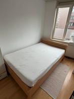 Bed, Ophalen, Gebruikt, 140 cm, Twijfelaar