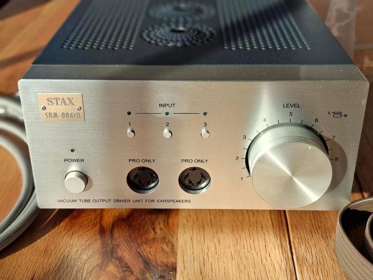 Stax buizenversterker SRM-006tII en koptelefoon SR-404, Audio, Tv en Foto, Luidsprekers, Zo goed als nieuw, Overige typen, 120 watt of meer