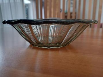 Leuk vintage glazen schaaltje te koop! beschikbaar voor biedingen