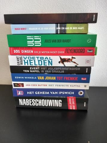 Voetbal- sportboeken (10 stuks) beschikbaar voor biedingen