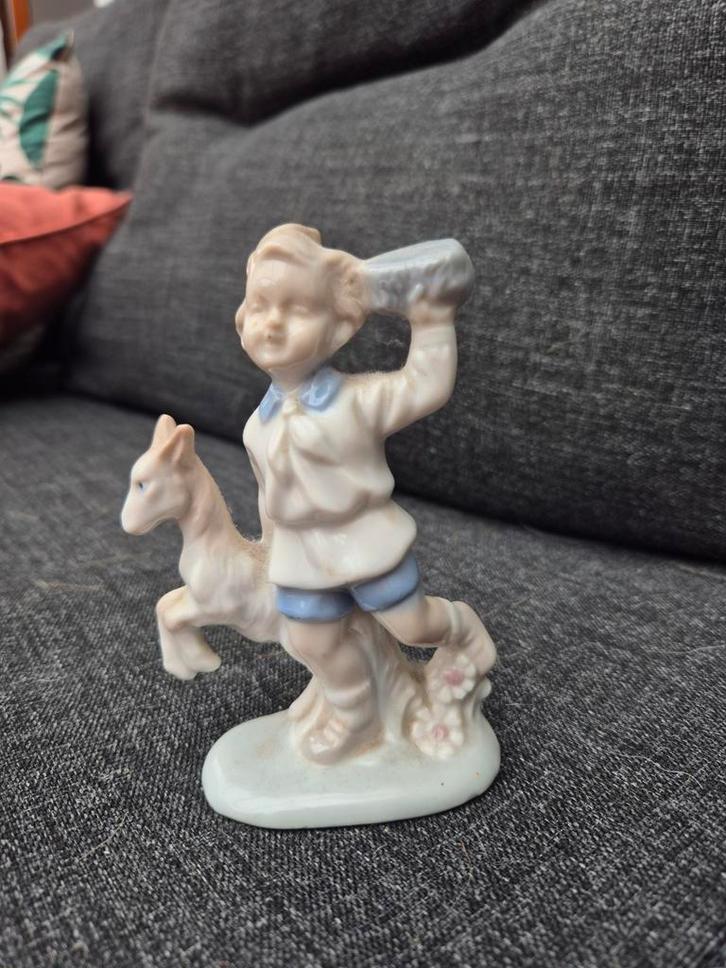 Antiek vintage Lego Japan figuur jongen met steen en paard, Antiek en Kunst, Antiek | Keramiek en Aardewerk, Ophalen of Verzenden