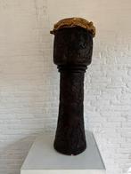 Antieke afrikaanse trommel, Ophalen