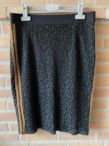 Tramontana rokje beschikbaar voor biedingen