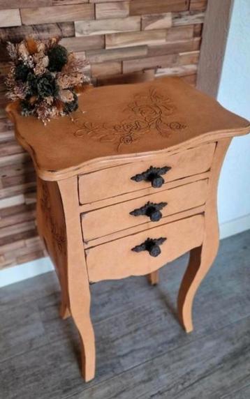 Nachtkastje Halkastje ladekastje bijzettafeltje gerestyled  beschikbaar voor biedingen