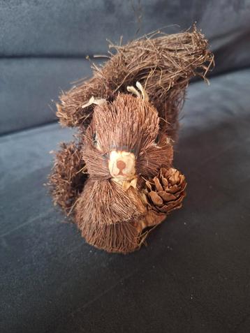 Eekhoorn van Stro (10 cm) beschikbaar voor biedingen