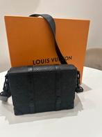 Zwarte Louis Vuitton Heren Tas, Ophalen of Verzenden, Zo goed als nieuw, Zwart, Schoudertasje