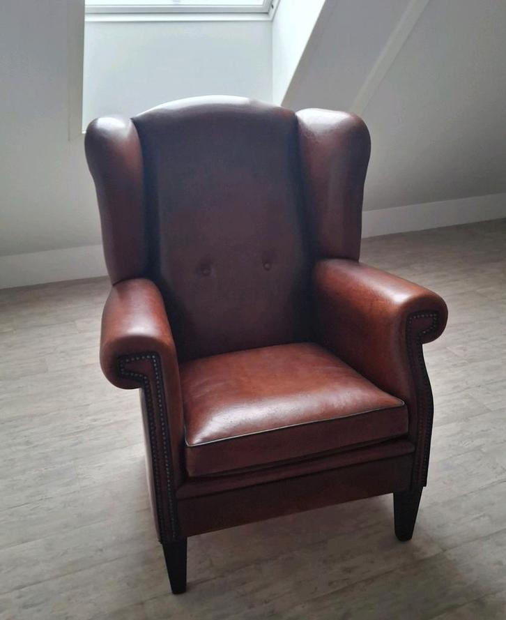 Schapenleren Oorstoel Lounge Atelier, Huis en Inrichting, Banken | Sofa's en Chaises Longues, Zo goed als nieuw, Eenpersoons, Minder dan 150 cm