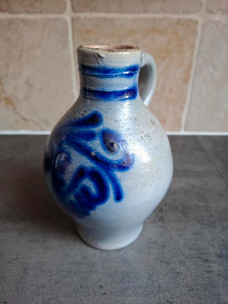 Vintage grijs/blauwe handbeschilderde Keulse kruik met oor., Antiek en Kunst, Antiek | Keramiek en Aardewerk, Ophalen of Verzenden