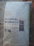 Ruim 3 zakken Basalt Split Zwart 1-3 mm, Ophalen, Nieuw, Voegzand