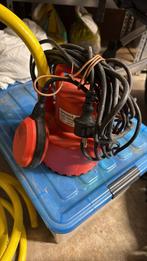 Dompelpomp 5000l/u met 7m slang, Ophalen, Zo goed als nieuw, Elektrisch, Dompelpomp