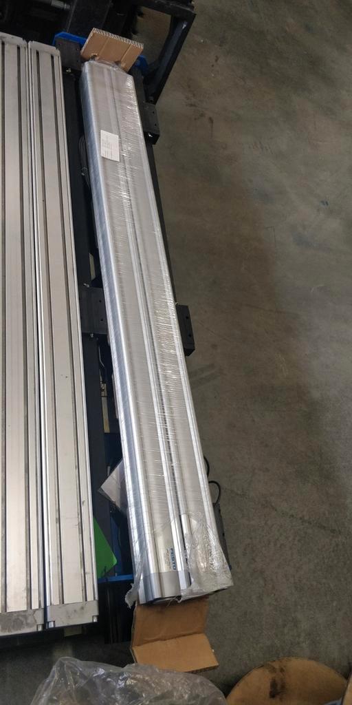 2x Festo DSBC-63-1300-PPSA-N3 Cilinders, Hobby en Vrije tijd, Elektronica-componenten, Ophalen