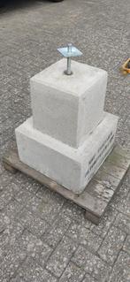 Te koop:betonpoeren,stelplaten,paalhouders,draadankers, Overige materialen, 200 tot 400 cm, 250 tot 500 cm, Overige typen