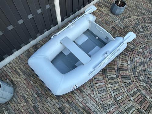 Mooie Plastimo P200 in zeer nette staat ! GEEN PLAKKERS !!, Watersport en Boten, Hengelsport | Algemeen, Zo goed als nieuw, Koffer of Tas