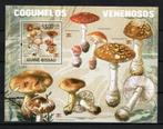bissau 2009 pf blok paddenstoelen mushrooms flora, Ophalen of Verzenden, Postfris, Dier of Natuur