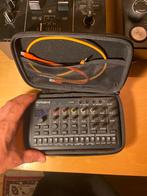 Roland T-8 Drum Computer & Acid Synthesizer, Ophalen of Verzenden, Zo goed als nieuw, Roland