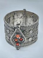 Antieke Zilveren Armband met Bloedkoraal, Verzenden