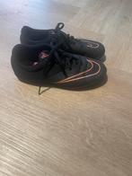 Nike sportschoenen 35 36 sport gym voetbal zwart, Ophalen of Verzenden, Gebruikt, Jongen of Meisje, Sportschoenen