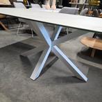 Eettafel Argo Iron Moss Keramiek, kleur Wit van Kave Home, Ophalen