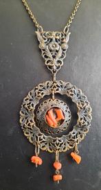 mooie hanger met stukjes rode koraal, Ophalen of Verzenden, Gebruikt, Rood, Overige materialen