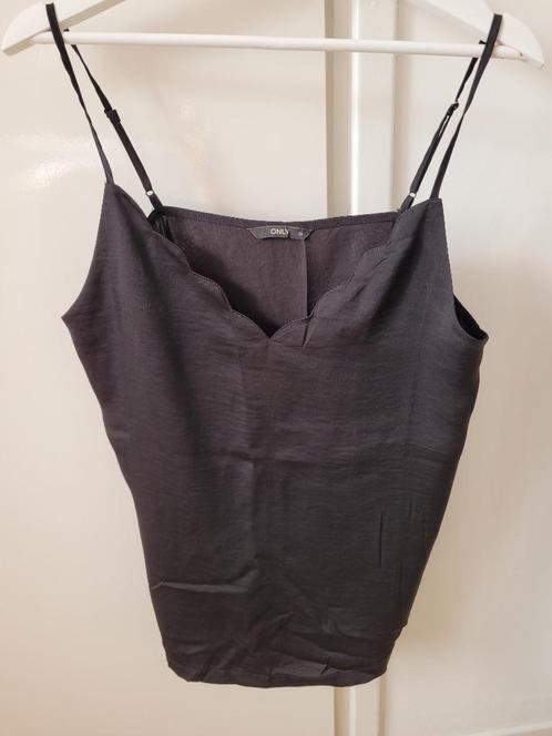 ONLY zwart glanzend topje top hemdje maat M zgan, Kleding | Dames, Ondergoed en Lingerie, Hemd, Zwart, Ophalen of Verzenden