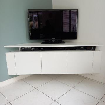 Zwevend wit TV hoekmeubel