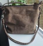 Eleganci bruine schoudertas – suede look – karakter, Ophalen of Verzenden, Bruin