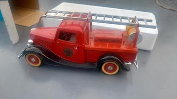 Brandweerauto brandweerwagen Ford oldtimer 1936 schaal 1:19 beschikbaar voor biedingen