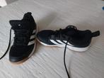 Adidas korfbalschoenen zaal, Sport en Fitness, Korfbal, Ophalen, Zo goed als nieuw, Schoenen