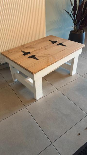 Robuuste landelijke salontafel met opbergruimte ( Douglas ) beschikbaar voor biedingen