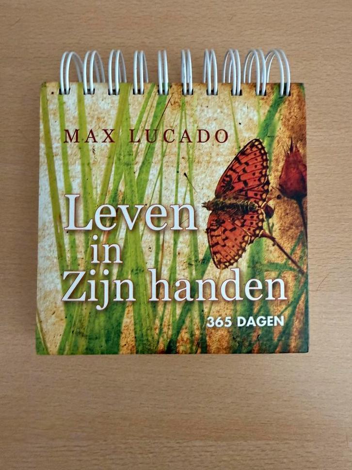 Max Lucado - Leven in zijn handen, Boeken, Godsdienst en Theologie, Zo goed als nieuw, Christendom | Protestants, Ophalen of Verzenden