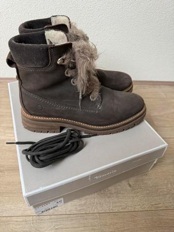 Tamaris Enkellaarsjes veterboots bruin/grijs maat 40 beschikbaar voor biedingen