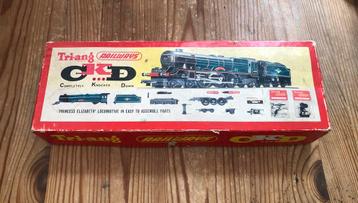 Tri-Ang R.386 Princess Elisabeth C.K.D kit plus wagons beschikbaar voor biedingen