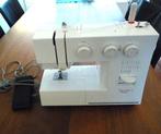 Naaimachine Bernette 75 incl voetpedaal zgan, Hobby en Vrije tijd, Naaimachines en Toebehoren, Ophalen of Verzenden, Zo goed als nieuw