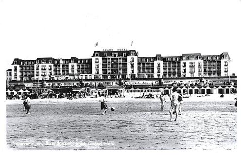 913703	Scheveningen	strand	1955	Grand Hotel	Gelopen met zege, Verzamelen, Ansichtkaarten | Nederland, Gelopen, Zuid-Holland, 1940 tot 1960
