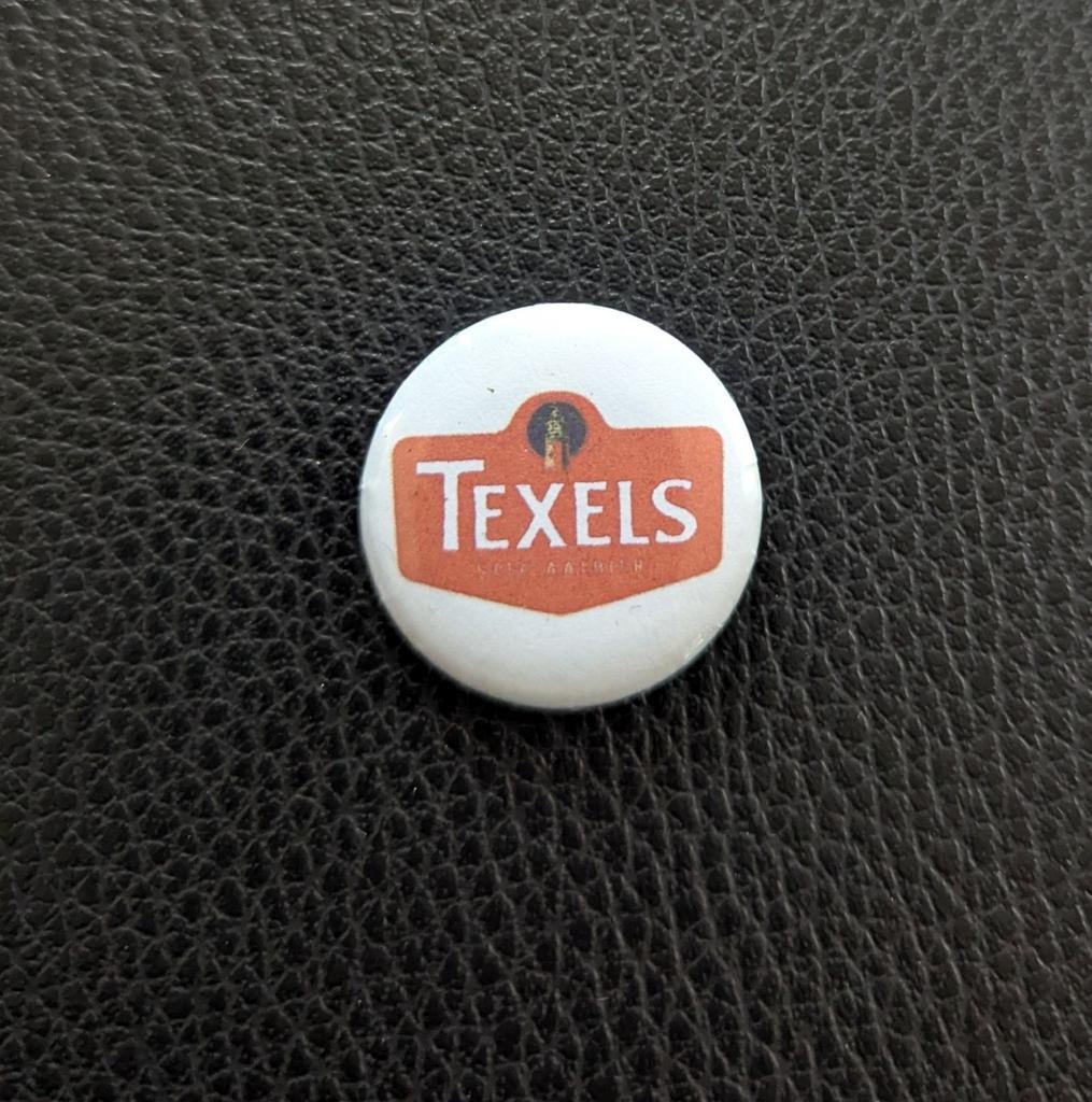Texels - 25 mm button/speld/pin - Oranje/Wit, Verzamelen, Biermerken, Ophalen of Verzenden, Nieuw, Overige typen, Overige merken